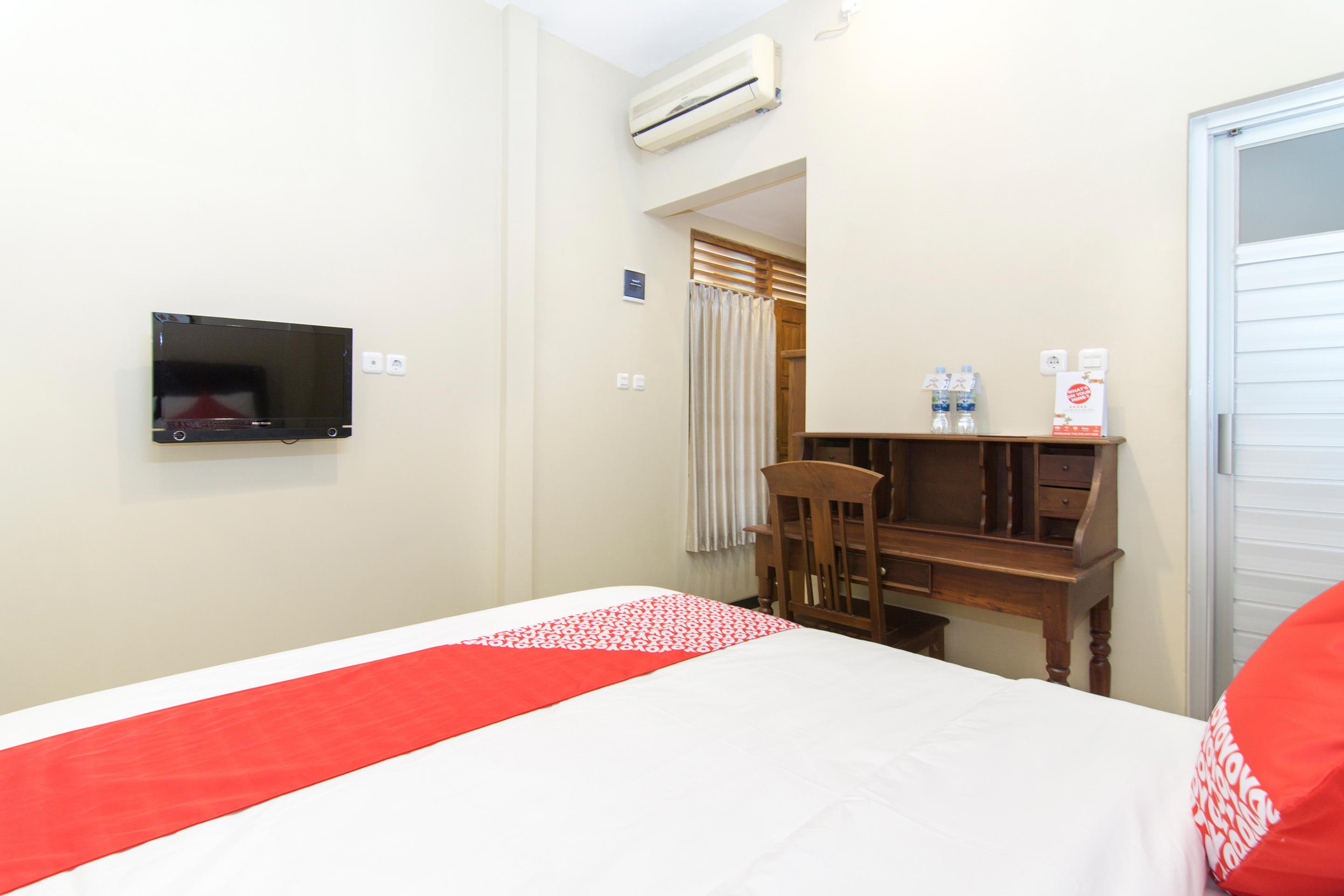 Super Oyo 890 Dewi Fortuna Guest House Maguwo Bagian luar foto