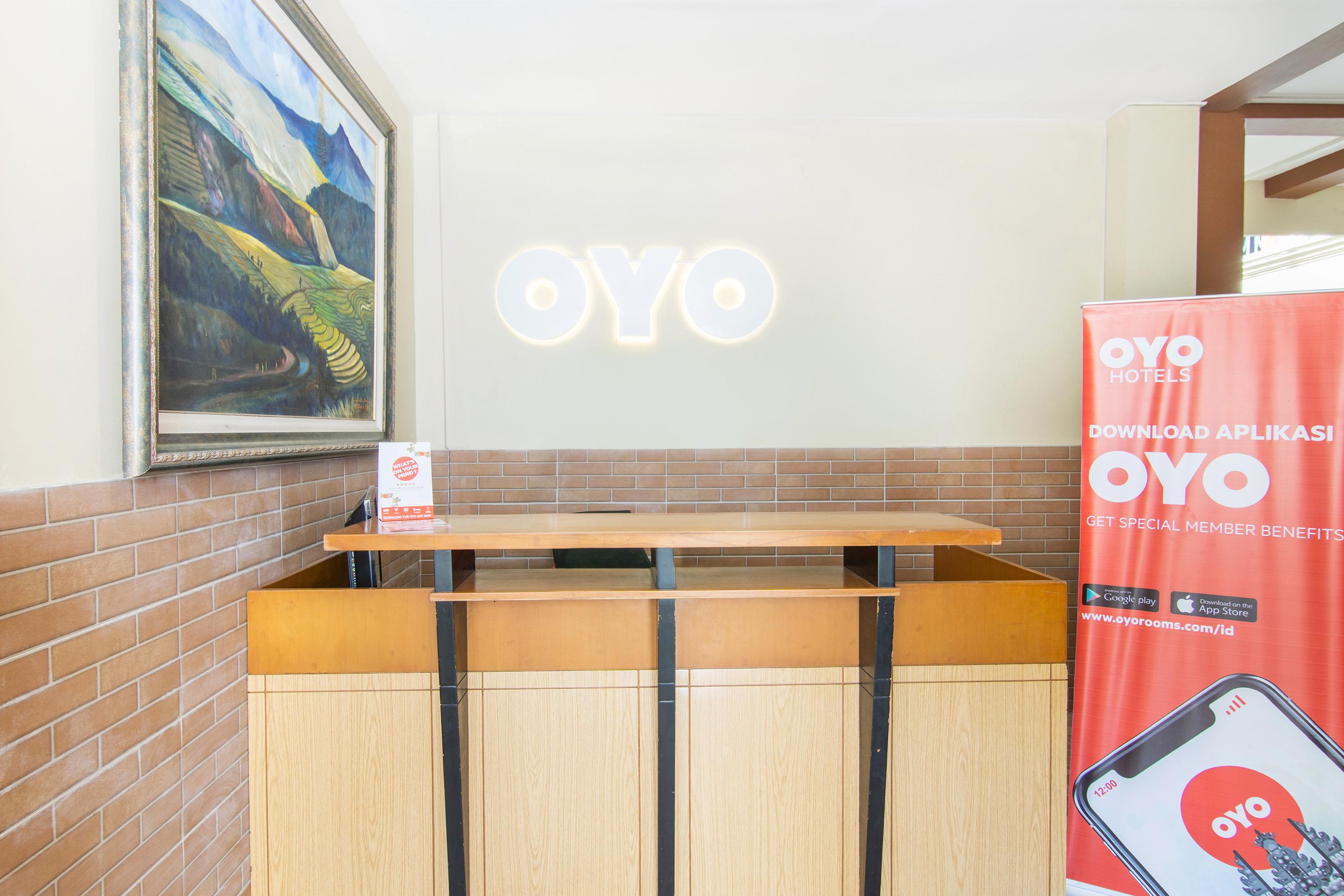 Super Oyo 890 Dewi Fortuna Guest House Maguwo Bagian luar foto