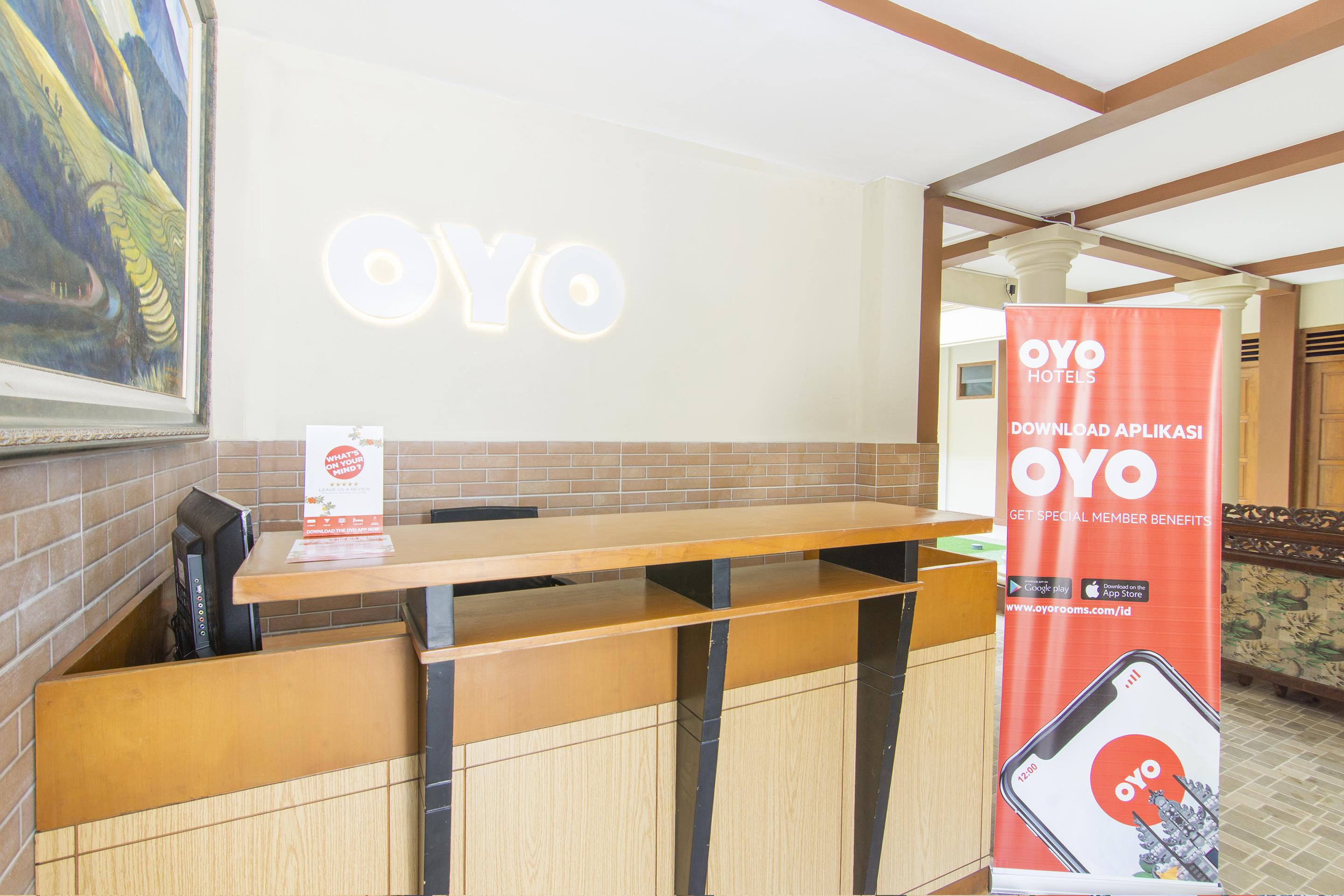 Super Oyo 890 Dewi Fortuna Guest House Maguwo Bagian luar foto
